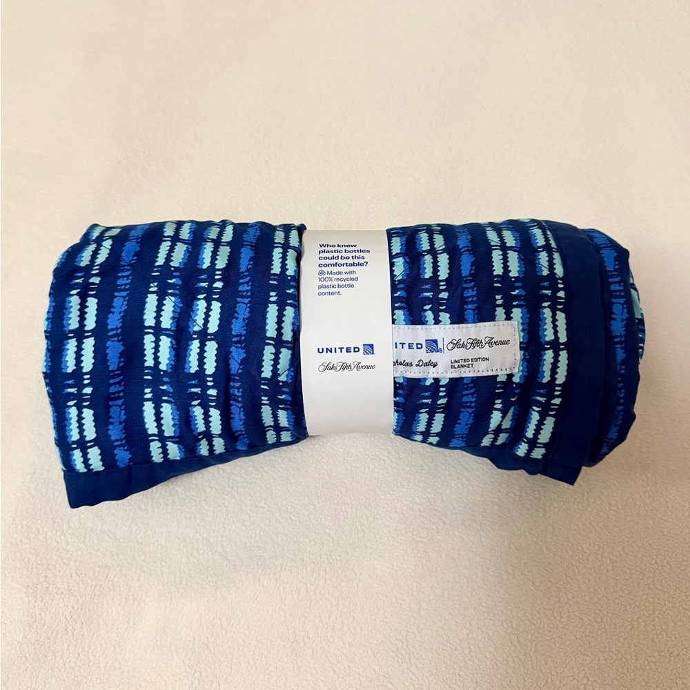 NWT United Airlines x Saks Fifth Avenue Polaris Business Class Blanket